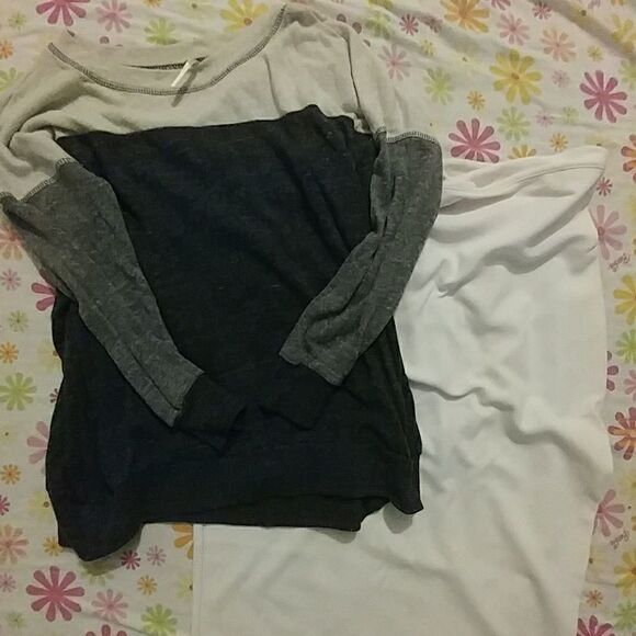 2 top bundle   - Picture 3 of 8